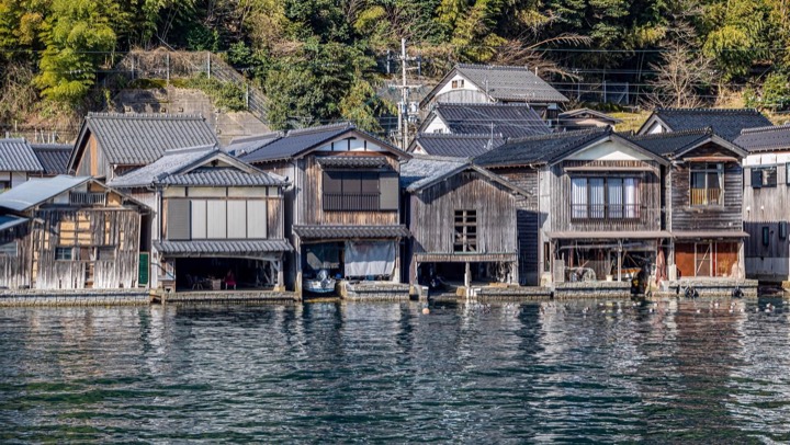 伊根の舟屋の実写写真。訪問前のイメージ確認用。