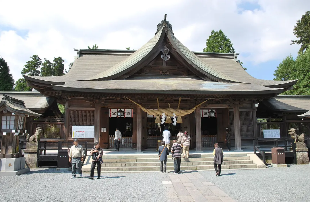 阿蘇神社の実写写真。訪問前のイメージ確認用。