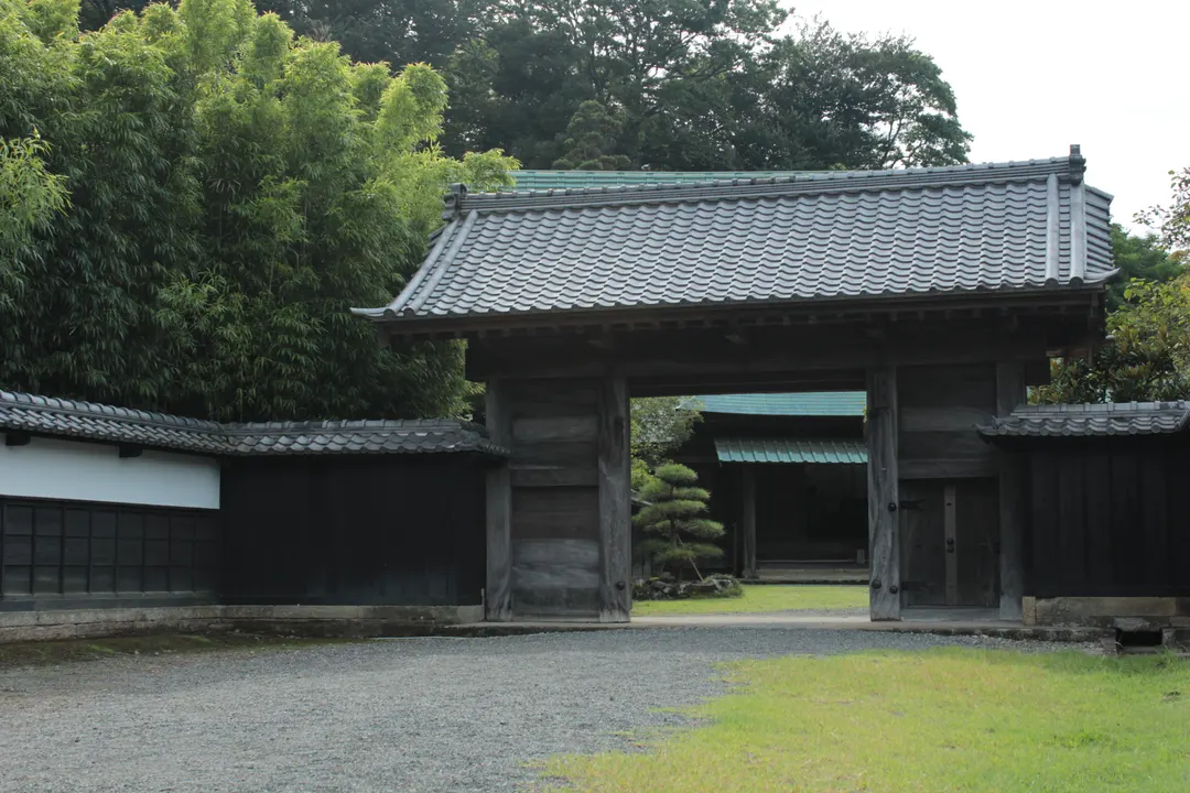 江川邸の門と主屋の外観、2012年9月撮影