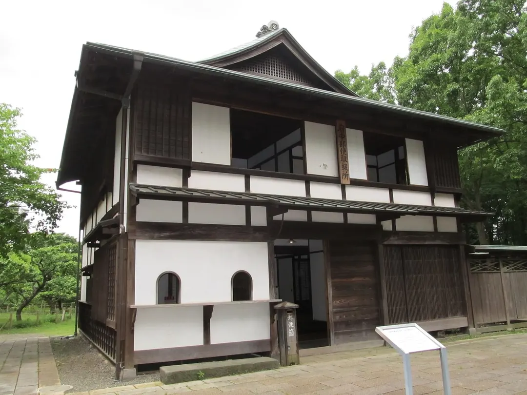 府中市郷土の森博物館にある復元建築の外観(2017年6月撮影)
