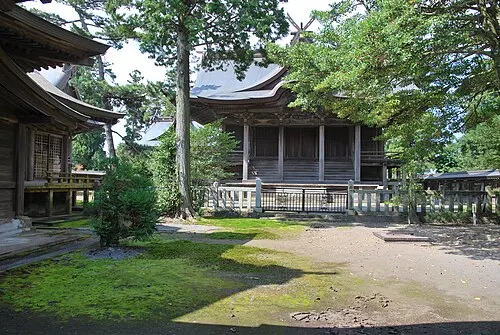 阿蘇神社の別アングルを確認できる実写写真 2