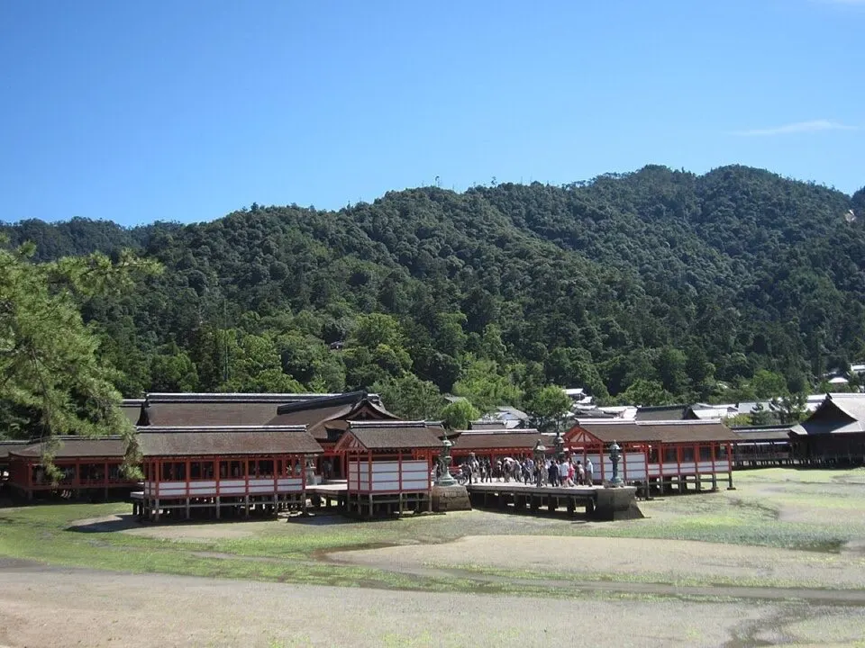 宮島・嚴島神社の別アングルを確認できる実写写真 1