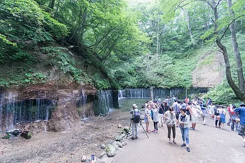 白糸の滝(軽井沢)の別アングルを確認できる実写写真 1