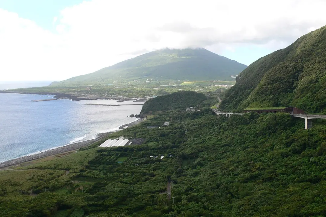 八丈島 八丈富士の実写写真。訪問前のイメージ確認用。