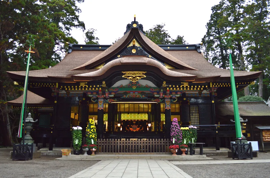 香取神宮の拝殿を正面から写した実写写真