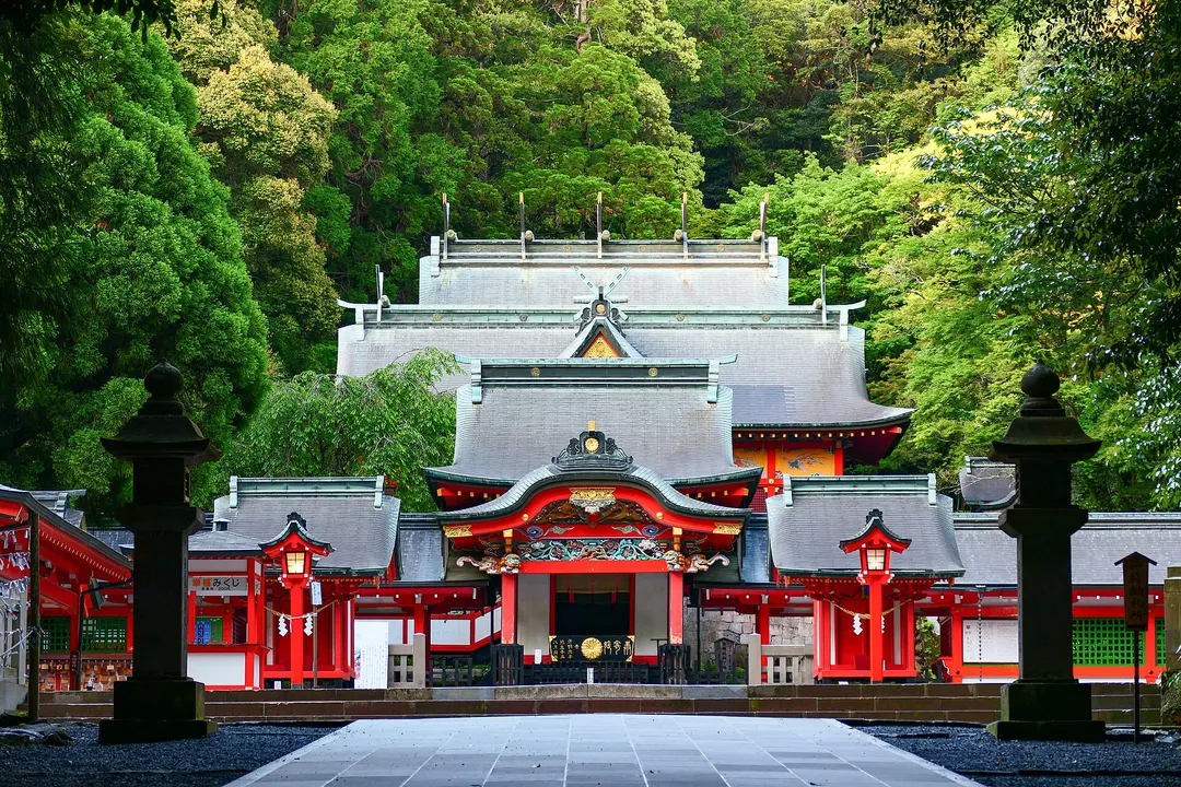 霧島神宮の実写写真。訪問前のイメージ確認用。