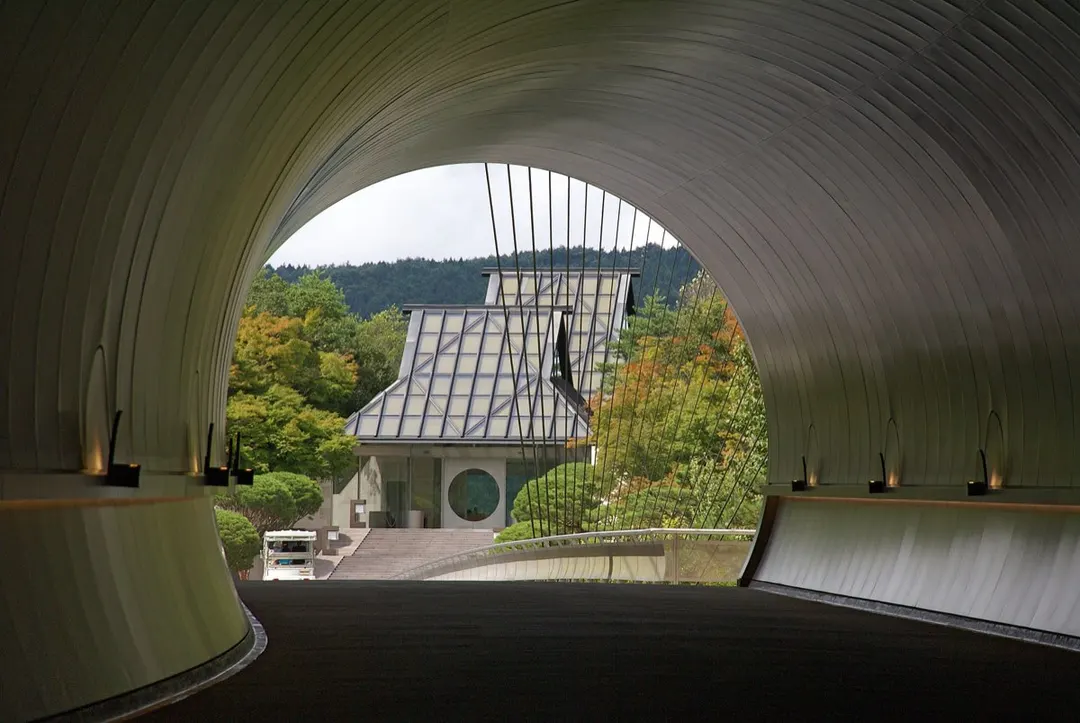 MIHO MUSEUMの実写写真。訪問前のイメージ確認用。