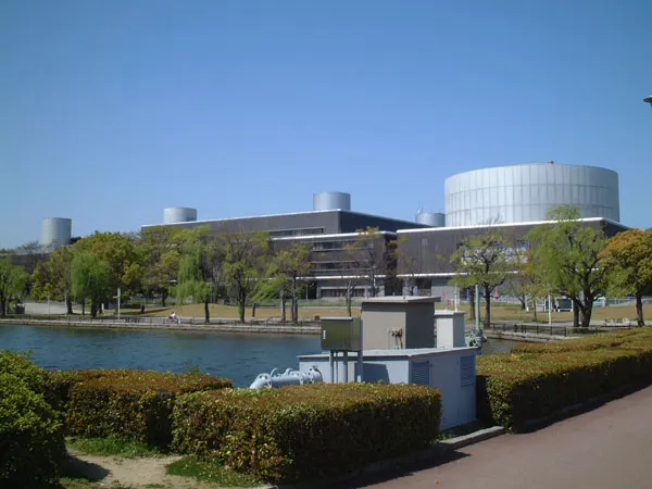 国立民族学博物館の実写写真。訪問前のイメージ確認用。