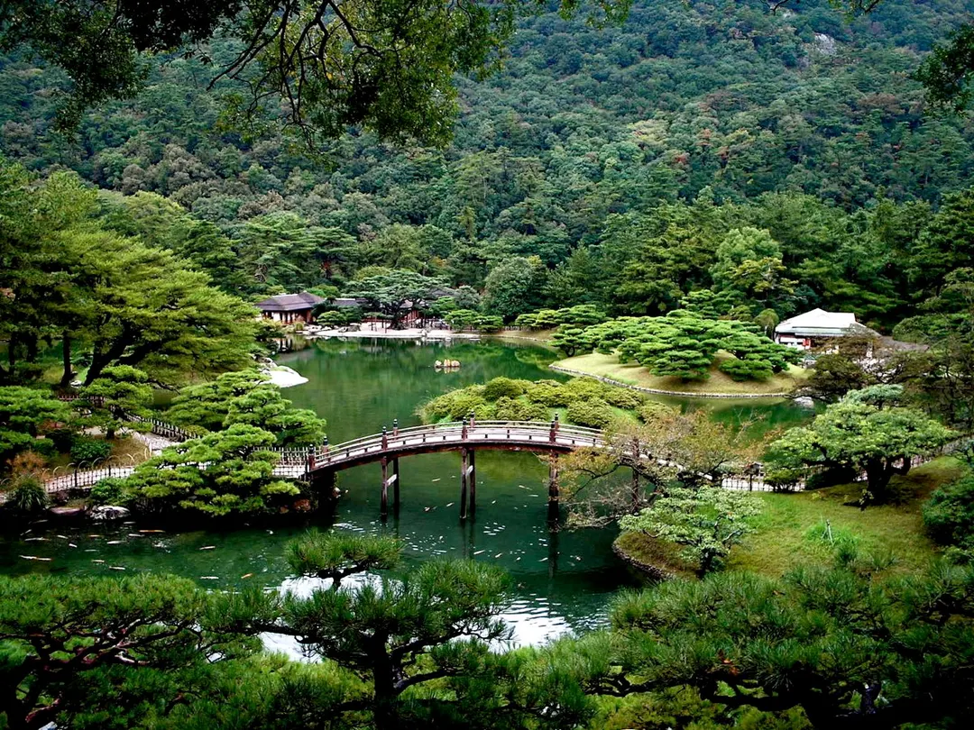 栗林公園の実写写真。訪問前のイメージ確認用。