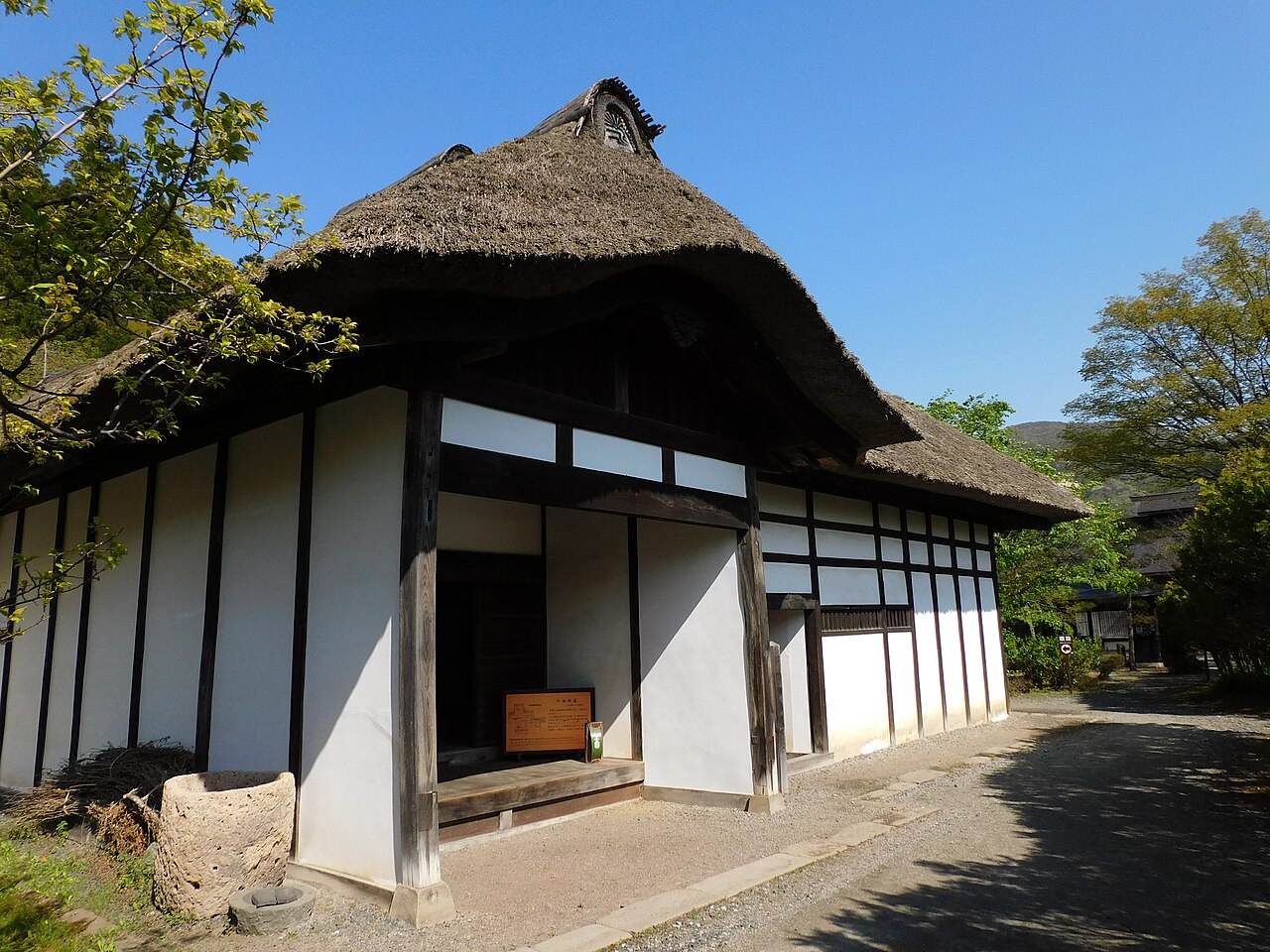 会津武家屋敷の別アングルを確認できる実写写真 2