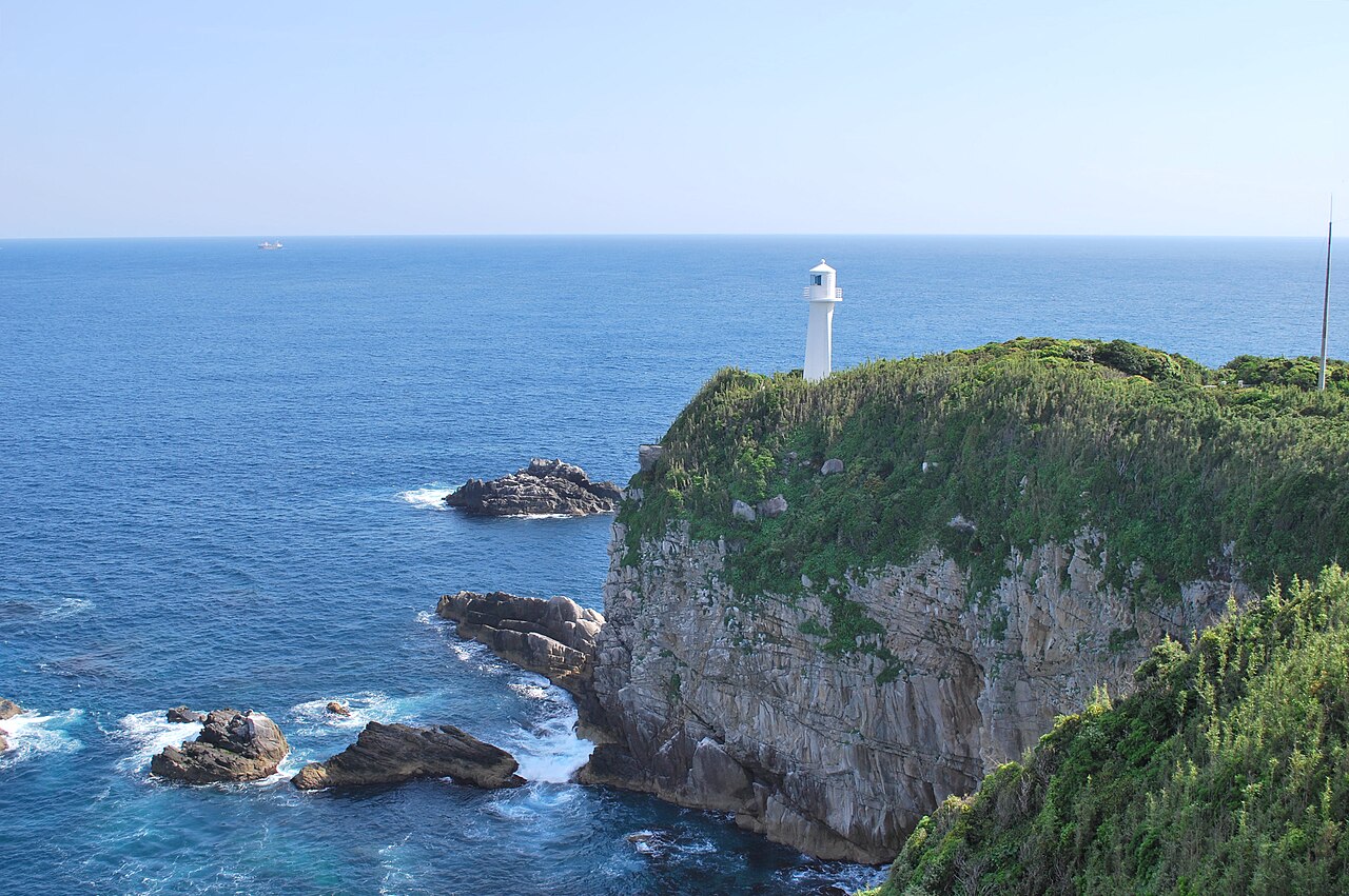 足摺岬の別アングルを確認できる実写写真 2