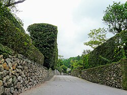 知覧武家屋敷庭園の別アングルを確認できる実写写真 2