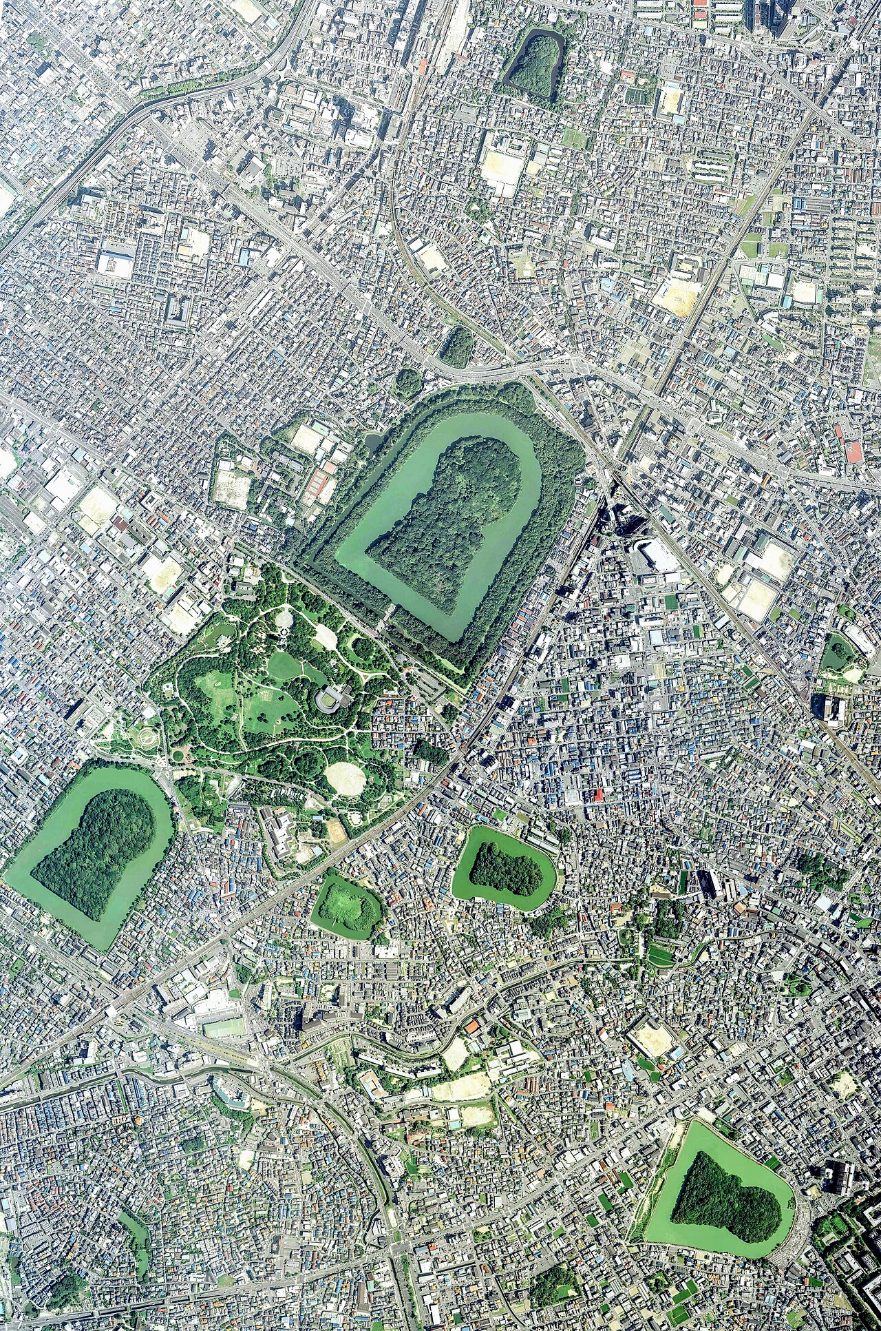 仁徳天皇陵古墳（大山古墳・大仙陵古墳）の別アングルを確認できる実写写真 2