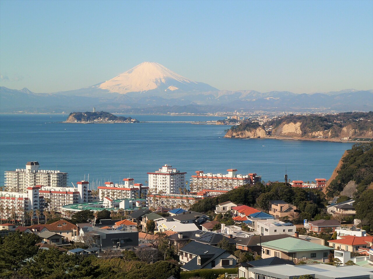 江の島の別アングルを確認できる実写写真 2