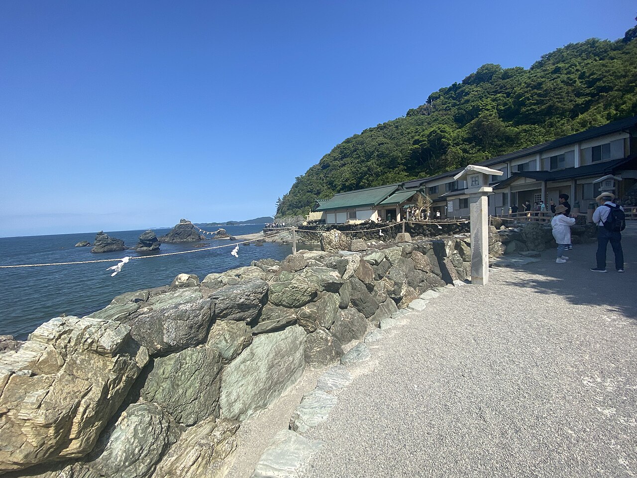二見興玉神社・夫婦岩の別アングルを確認できる実写写真 1