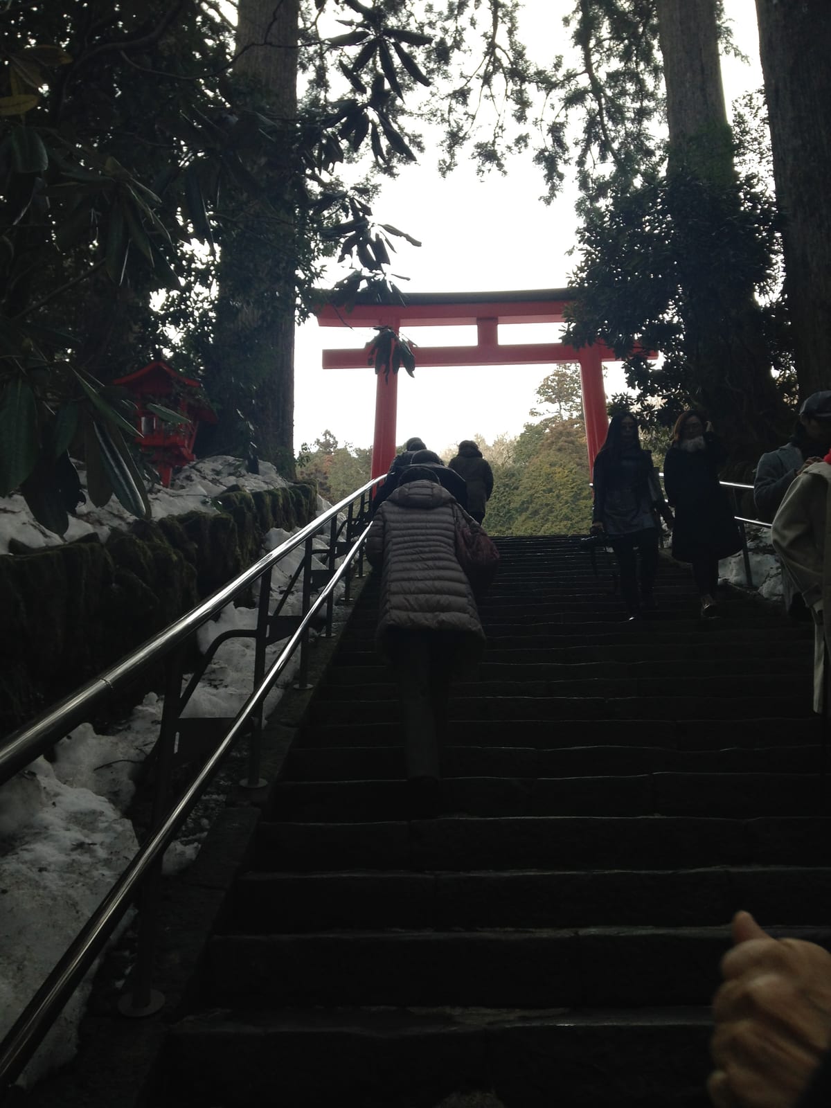 箱根神社の別アングルを確認できる実写写真 1