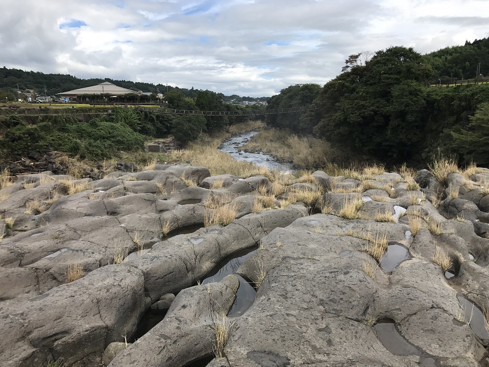 原尻の滝の補助画像として使う実写写真 1