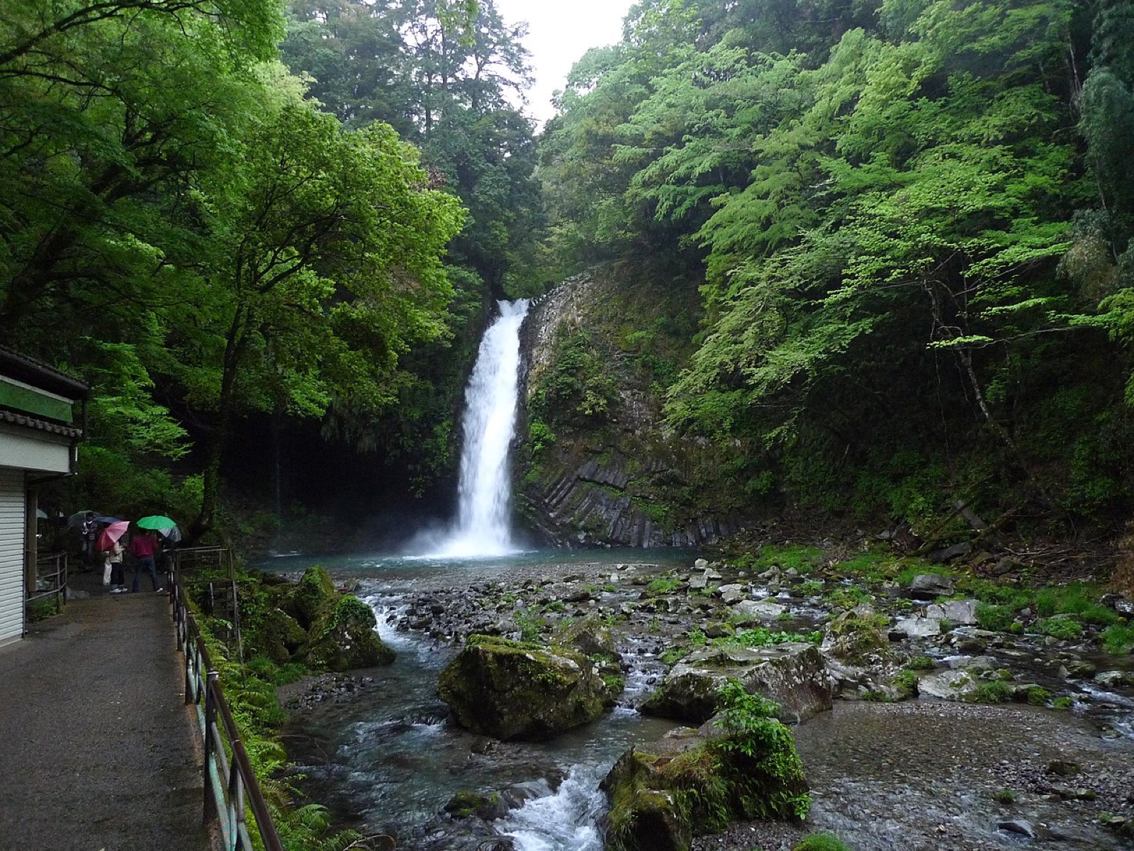 浄蓮の滝の補助画像として使う実写写真 1