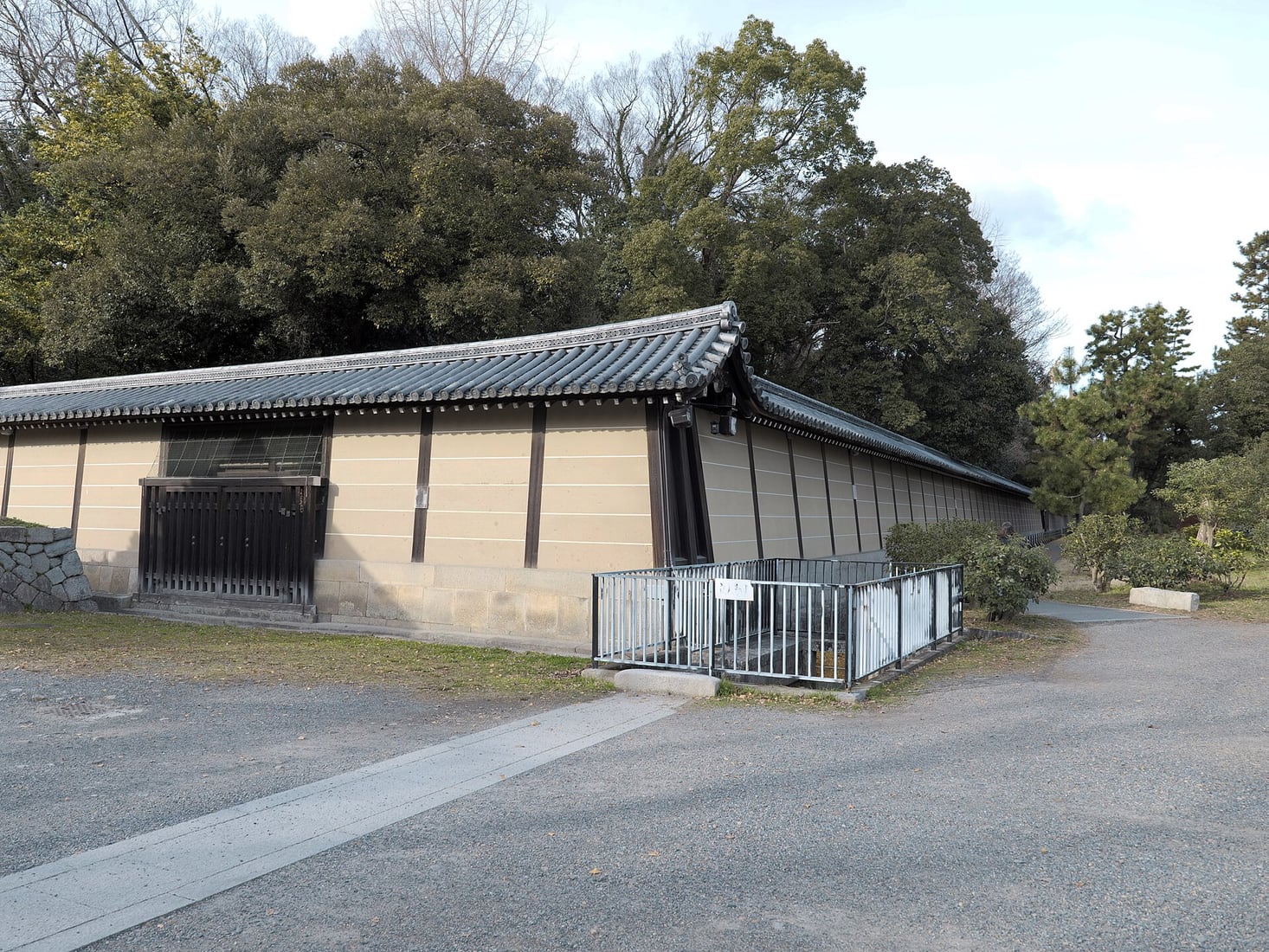 京都御苑の別アングルを確認できる実写写真 2