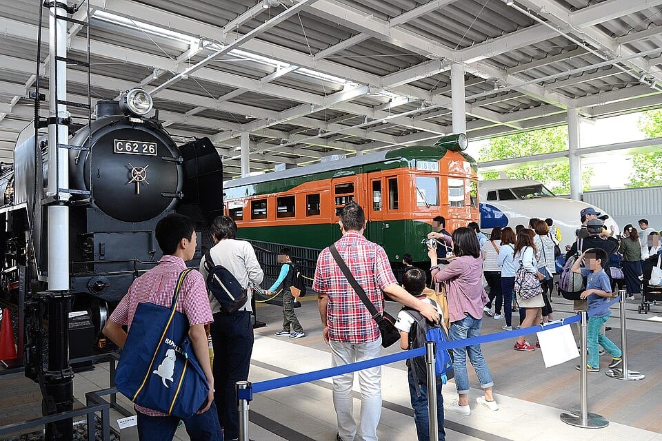 京都鉄道博物館の別アングルを確認できる実写写真 1