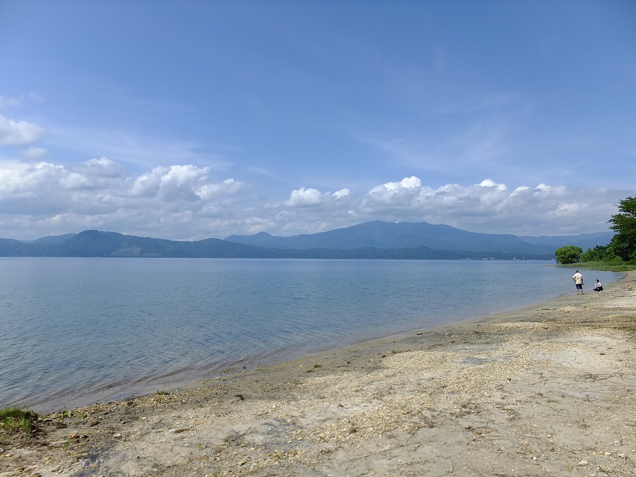 田沢湖の別アングルを確認できる実写写真 1