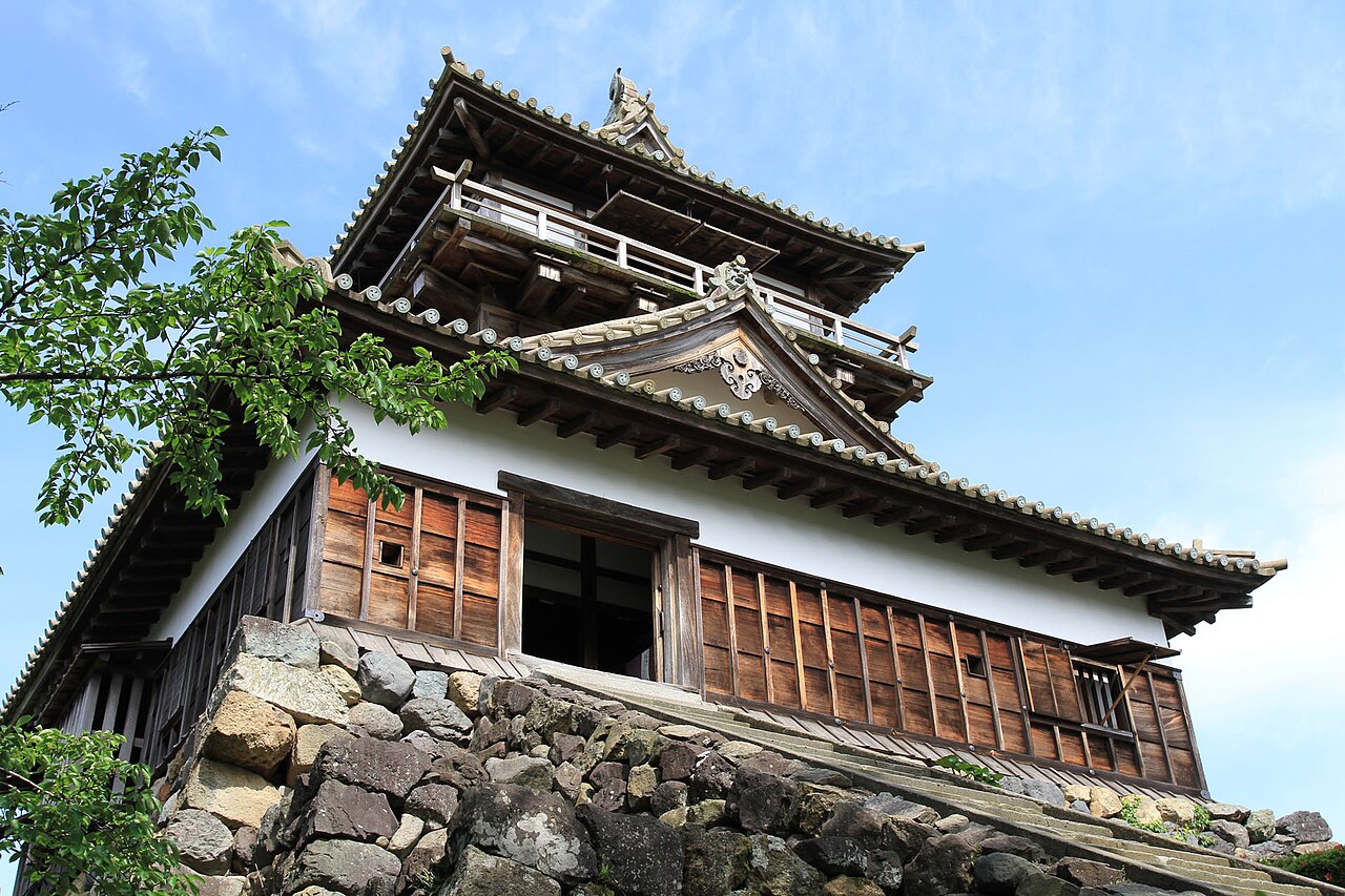 丸岡城の別アングルを確認できる実写写真 2