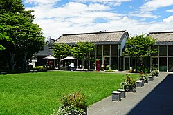 松本市美術館の別アングルを確認できる実写写真 2