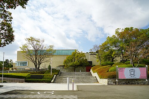 三重県立美術館の別アングルを確認できる実写写真 1