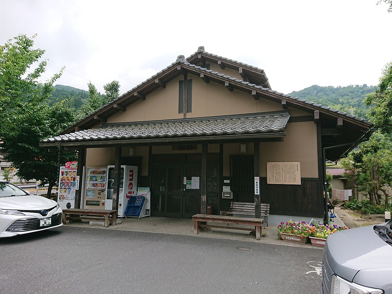 三朝温泉の別アングルを確認できる実写写真 2