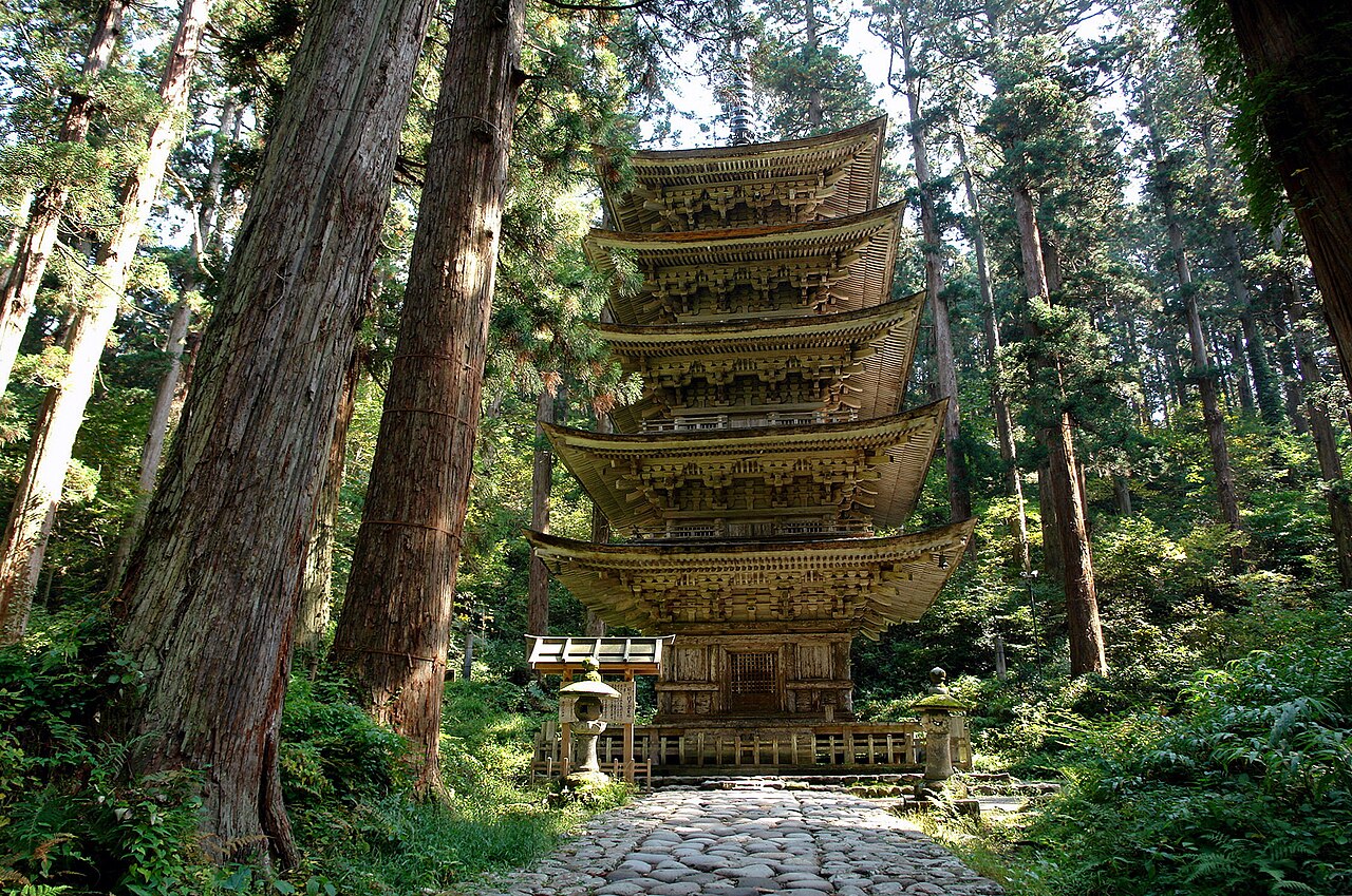羽黒山の別アングルを確認できる実写写真 1