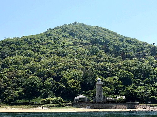 男木島灯台の別アングルを確認できる実写写真 2