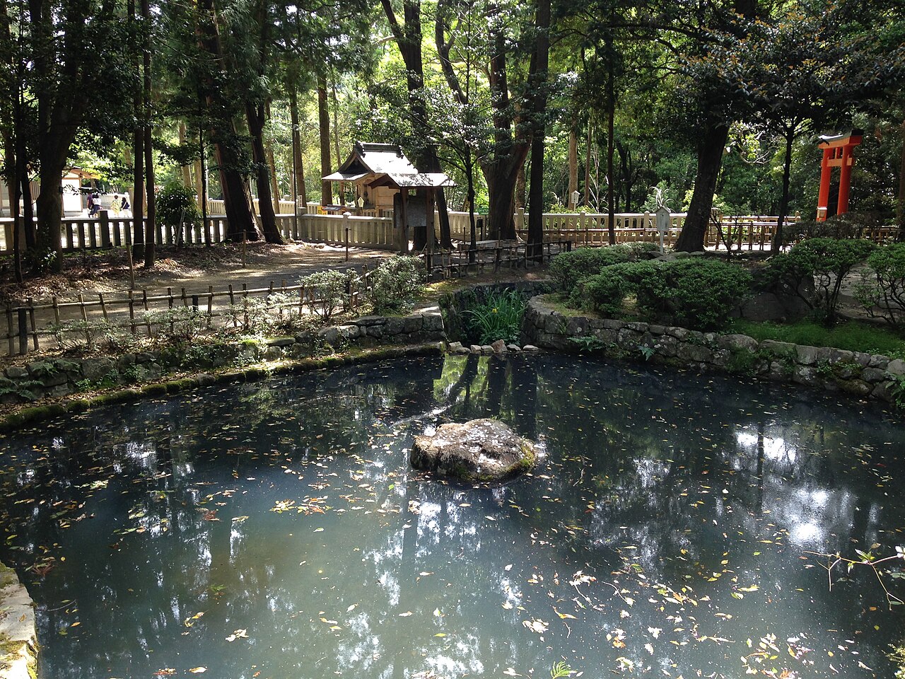 大麻比古神社の別アングルを確認できる実写写真 2