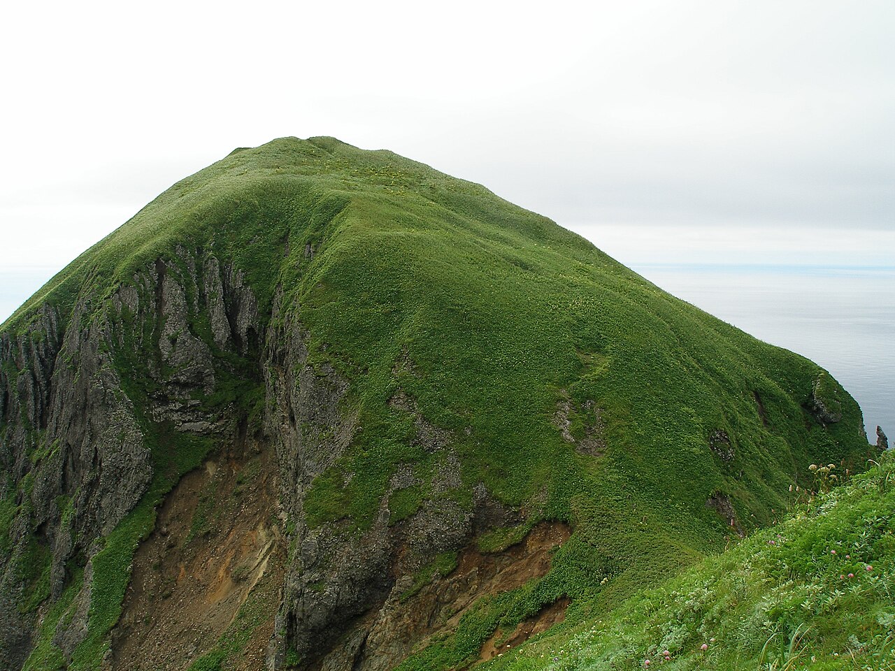 礼文島 桃岩展望台の別アングルを確認できる実写写真 1