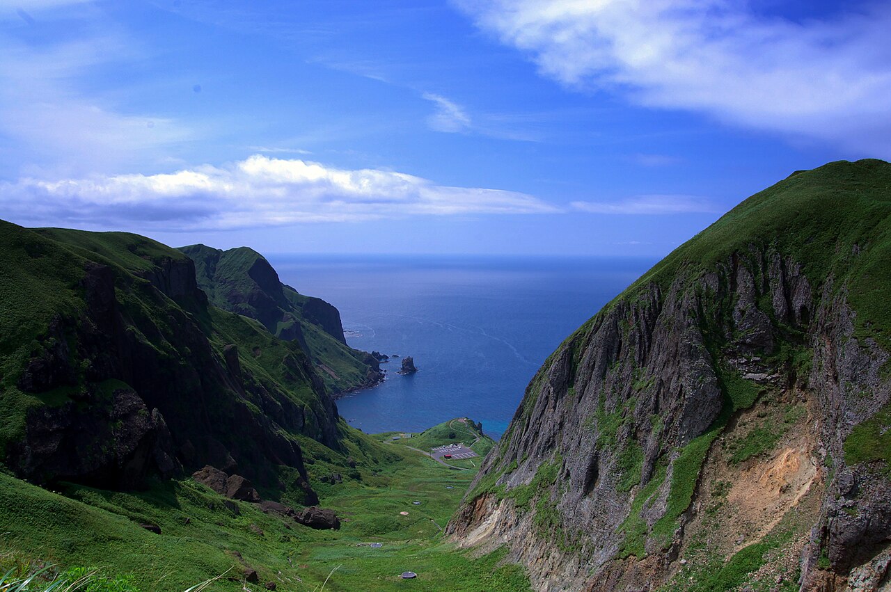 礼文島 桃岩展望台の別アングルを確認できる実写写真 2