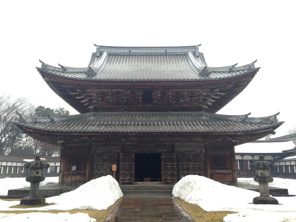 高岡山瑞龍寺の別アングルを確認できる実写写真 1