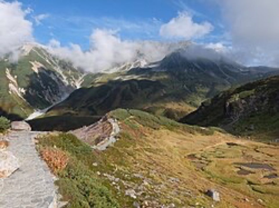立山黒部アルペンルートの別アングルを確認できる実写写真 2