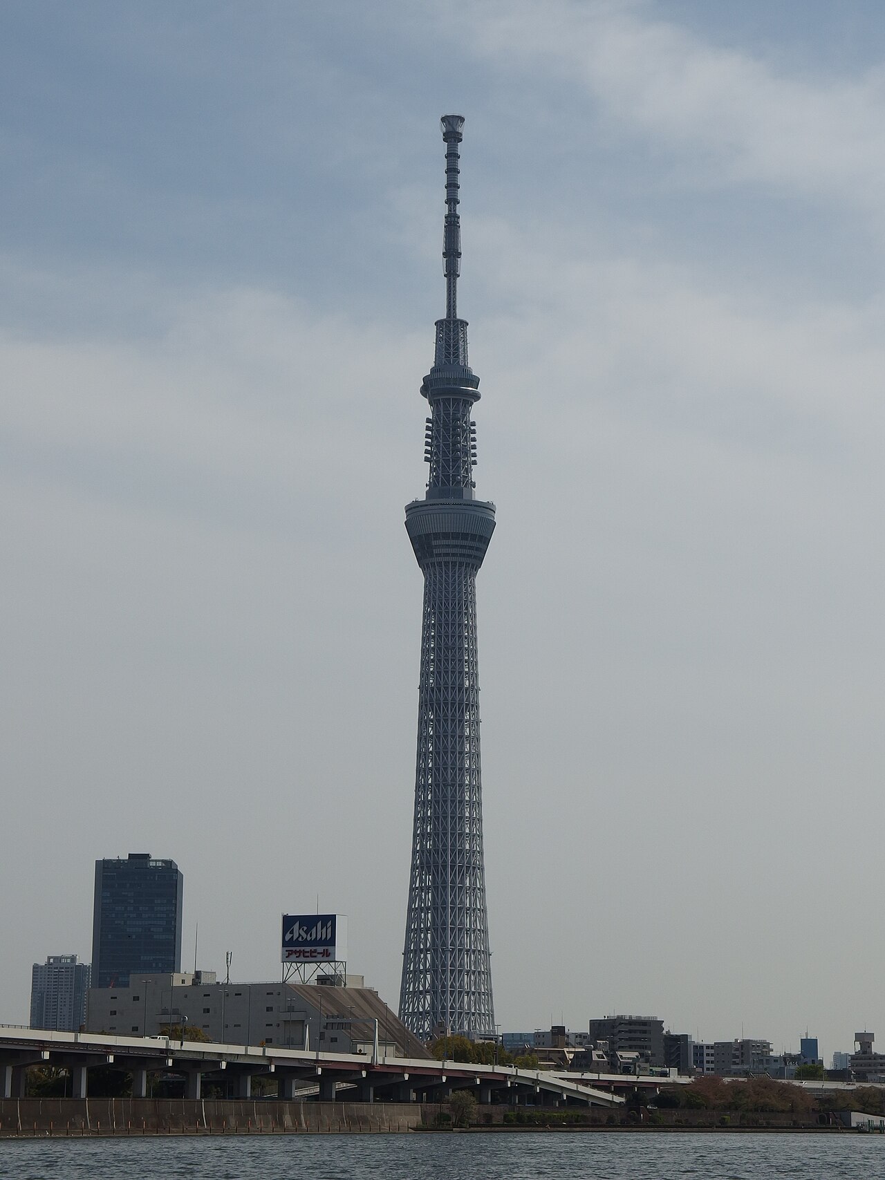 東京スカイツリーの別アングルを確認できる実写写真 1