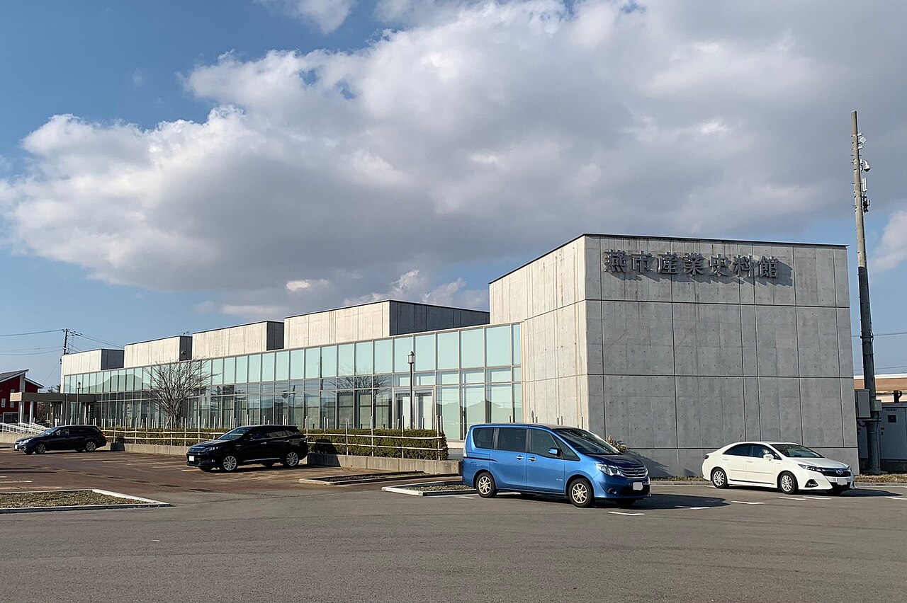 燕市産業史料館の別アングルを確認できる実写写真 1