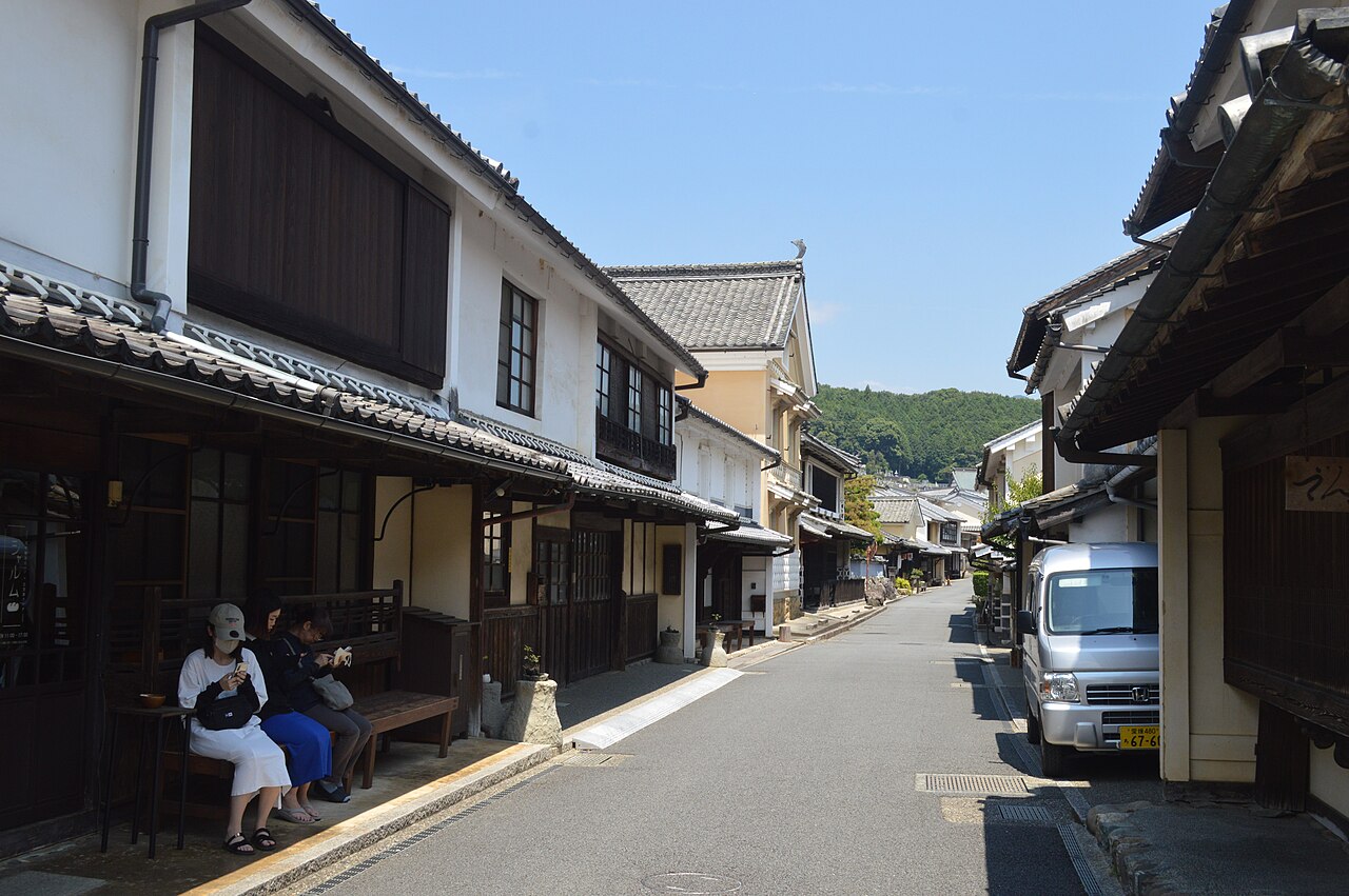 内子町八日市・護国の町並みの別アングルを確認できる実写写真 1