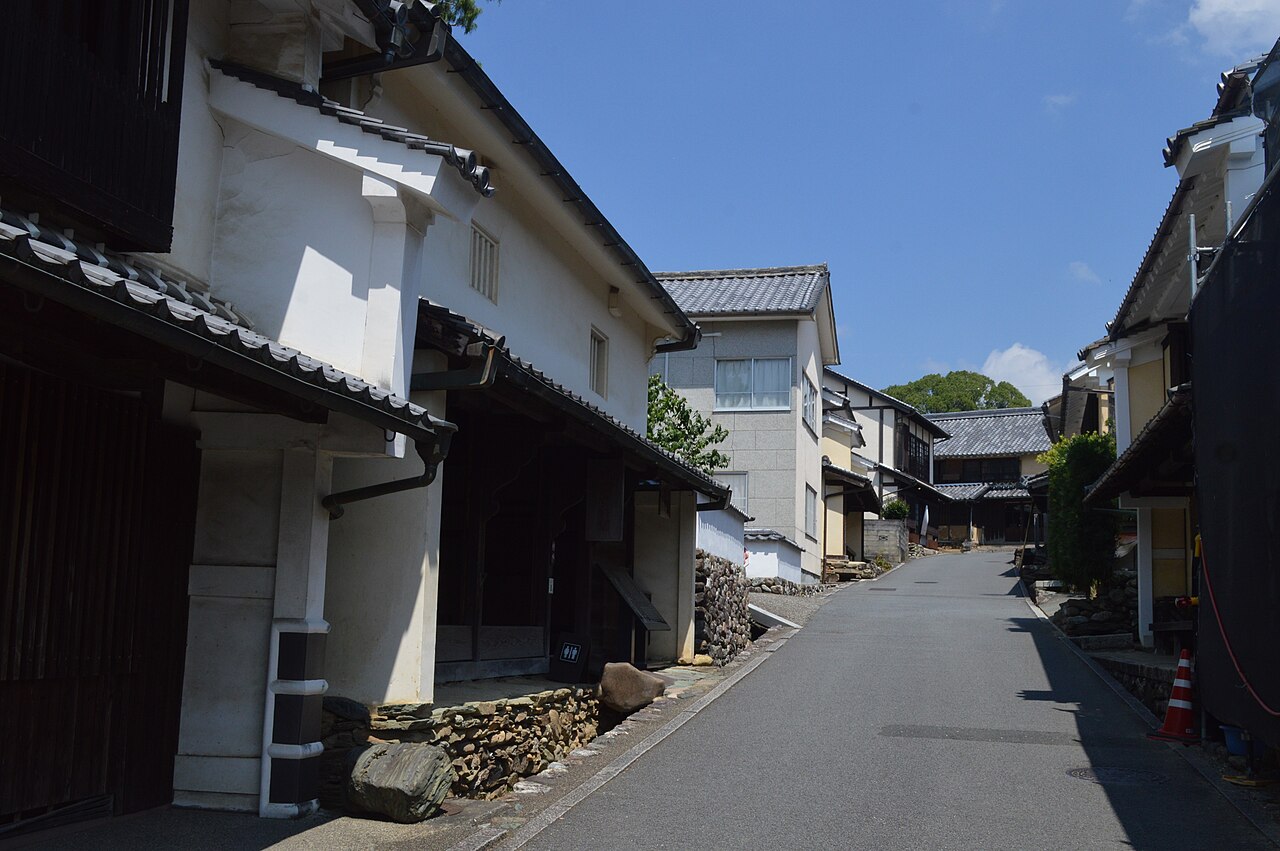 内子町八日市・護国の町並みの別アングルを確認できる実写写真 2