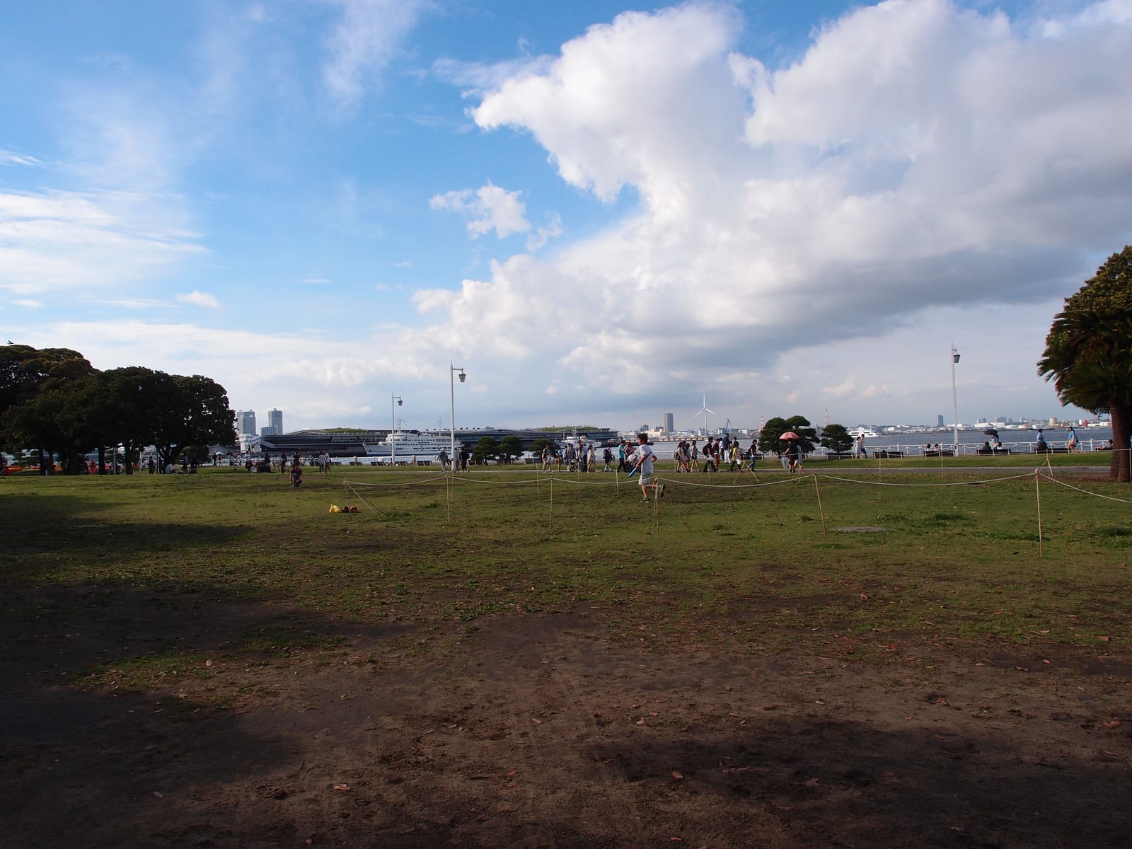 山下公園の別アングルを確認できる実写写真 2