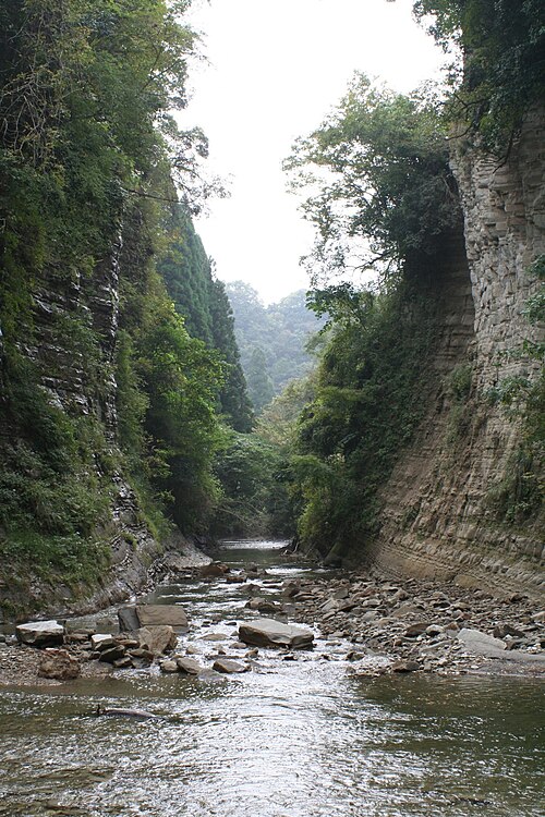 養老渓谷の別アングルを確認できる実写写真 1