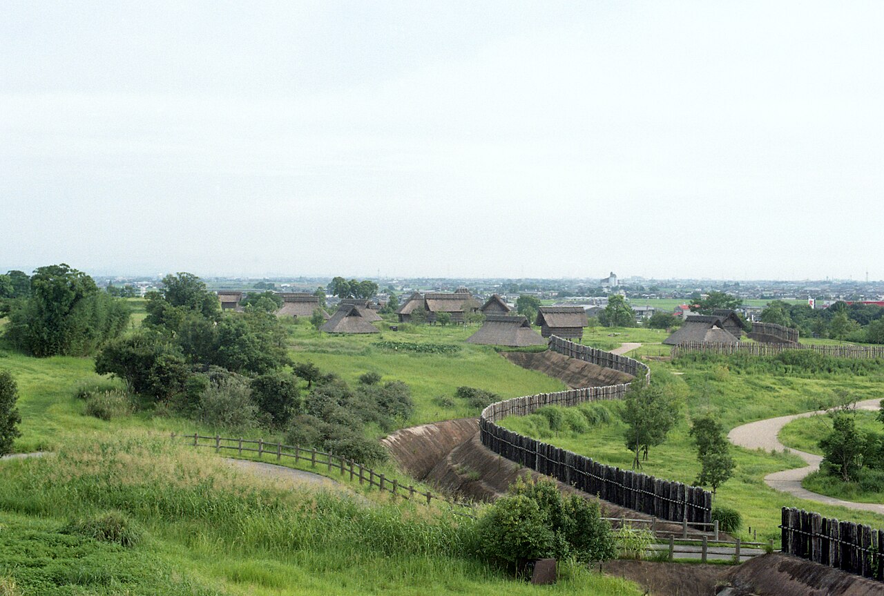 吉野ヶ里歴史公園の別アングルを確認できる実写写真 1