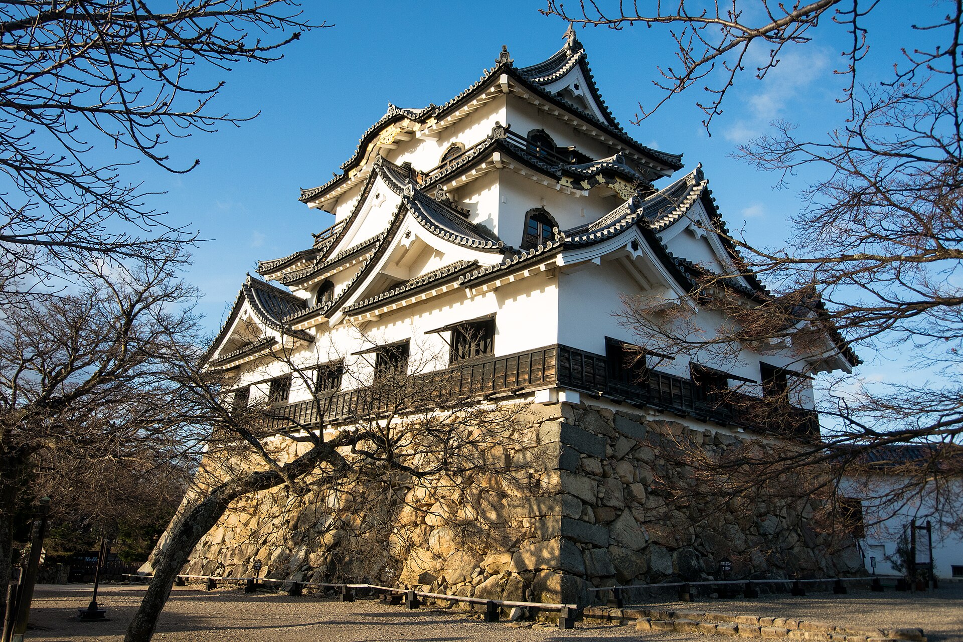 彦根城の実写写真。訪問前のイメージ確認用。