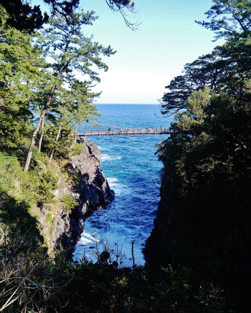 城ヶ崎海岸の実写写真。訪問前のイメージ確認用。