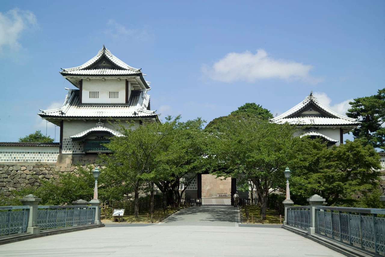 金沢城公園の実写写真。訪問前のイメージ確認用。