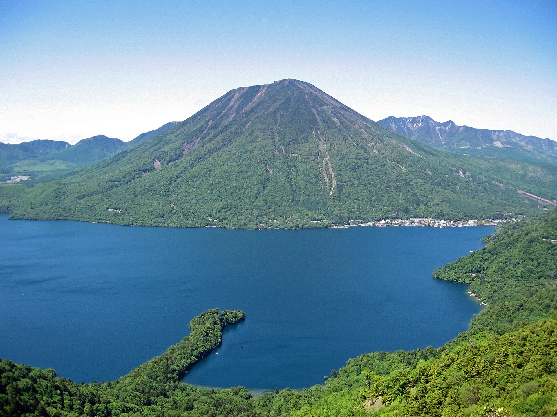中禅寺湖の実写写真。訪問前のイメージ確認用。