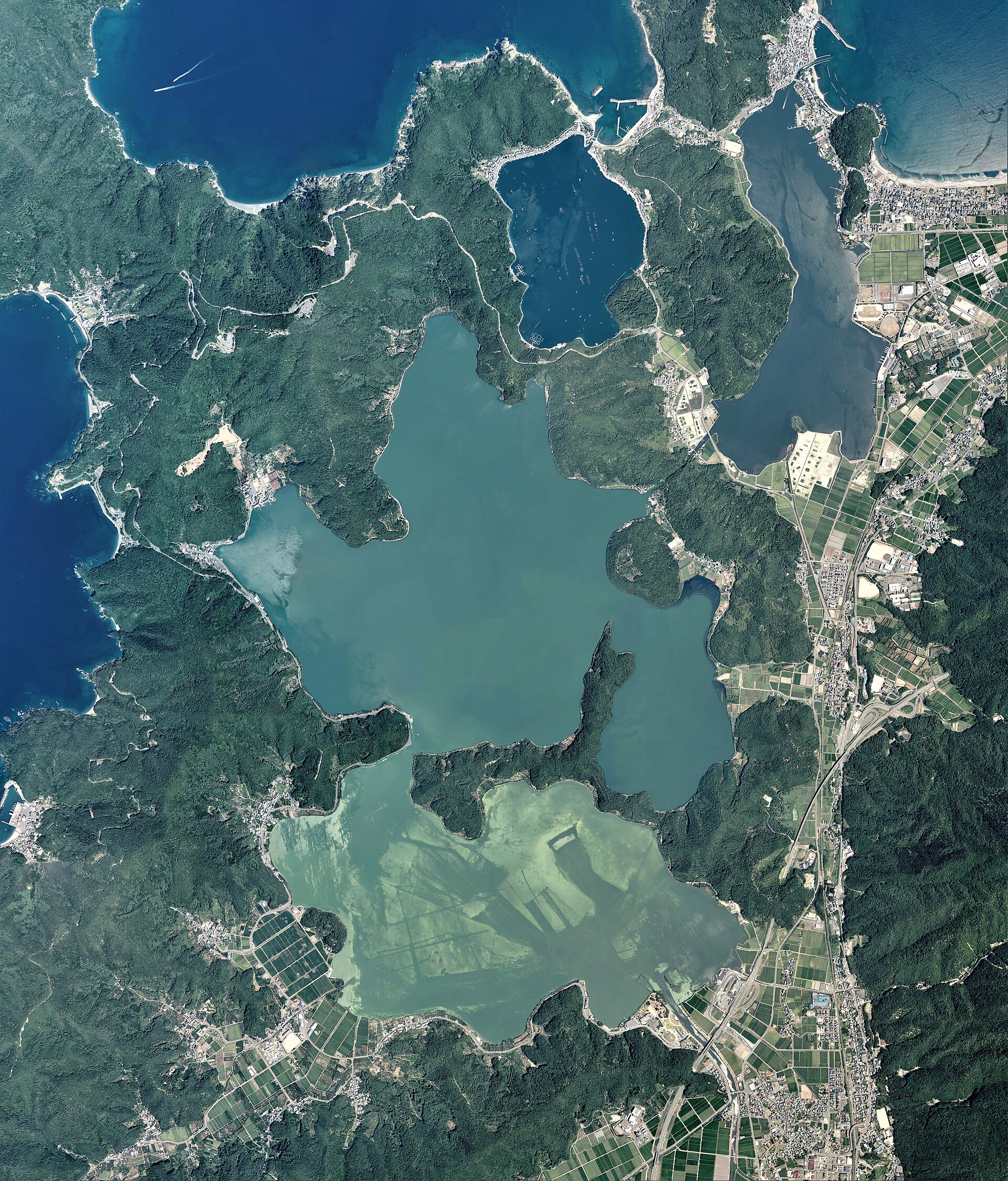 三方五湖の実写写真。訪問前のイメージ確認用。