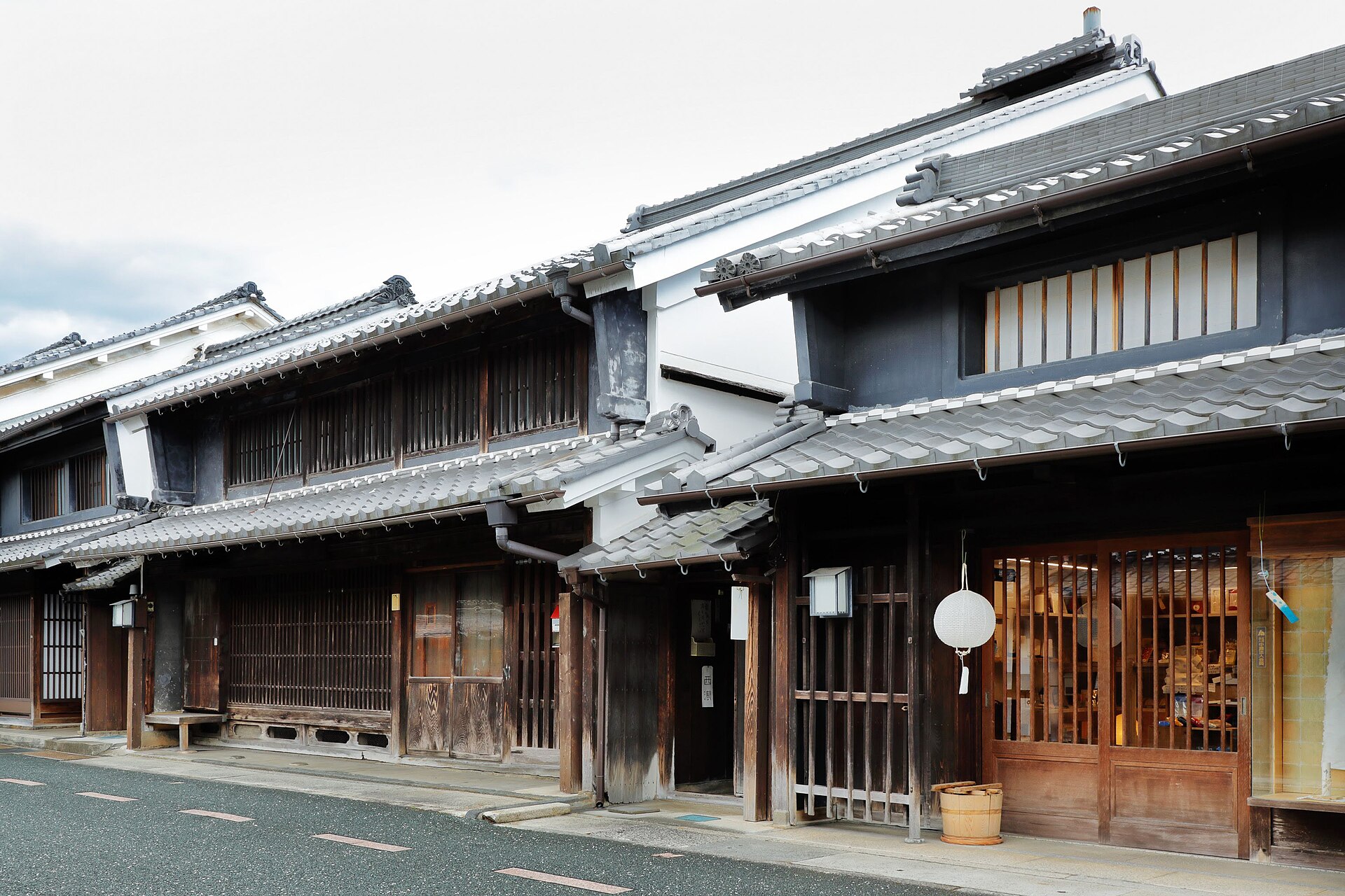 うだつの上がる町並みの実写写真。訪問前のイメージ確認用。